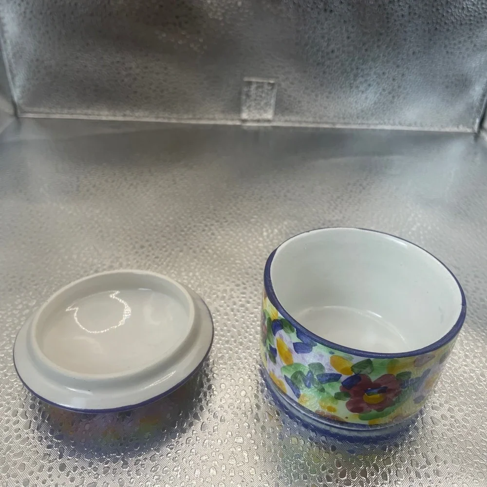 Hand‎ Painted Portugal Ceramic Floral Trinket Box Round Lidded Jewelry Jar 36